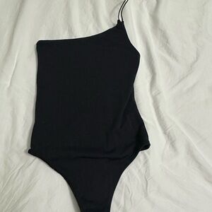 Aritzia Babaton Black One-Shoulder Top